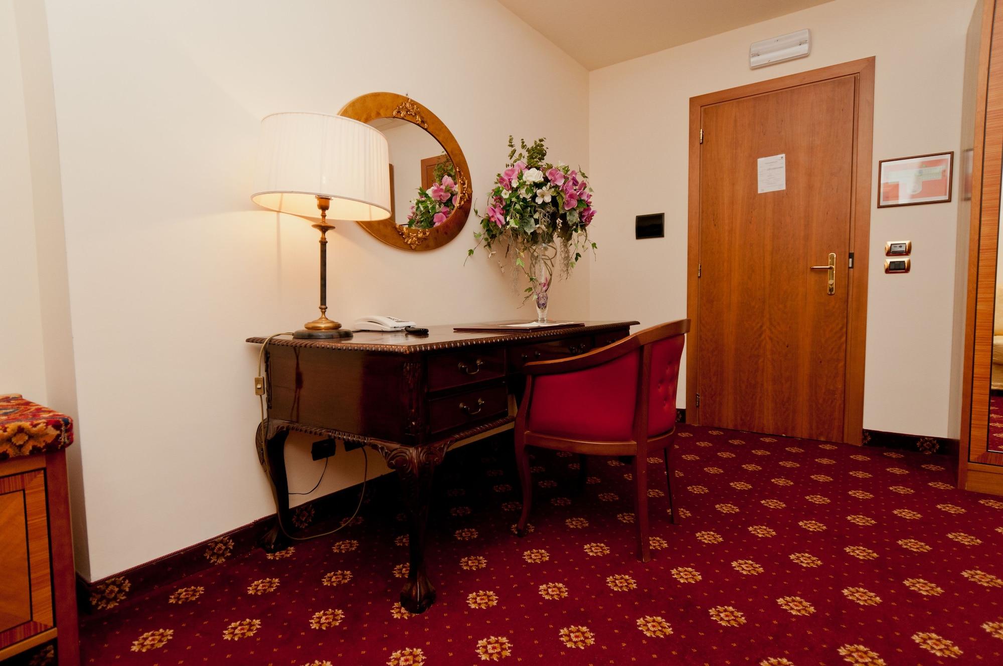 Parco Dei Principi Hotel Рочела Йоника Екстериор снимка
