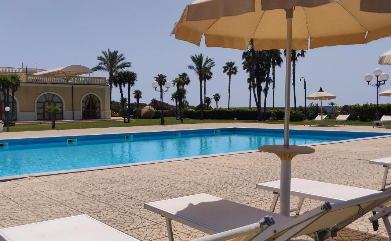 Parco Dei Principi Hotel Рочела Йоника Екстериор снимка