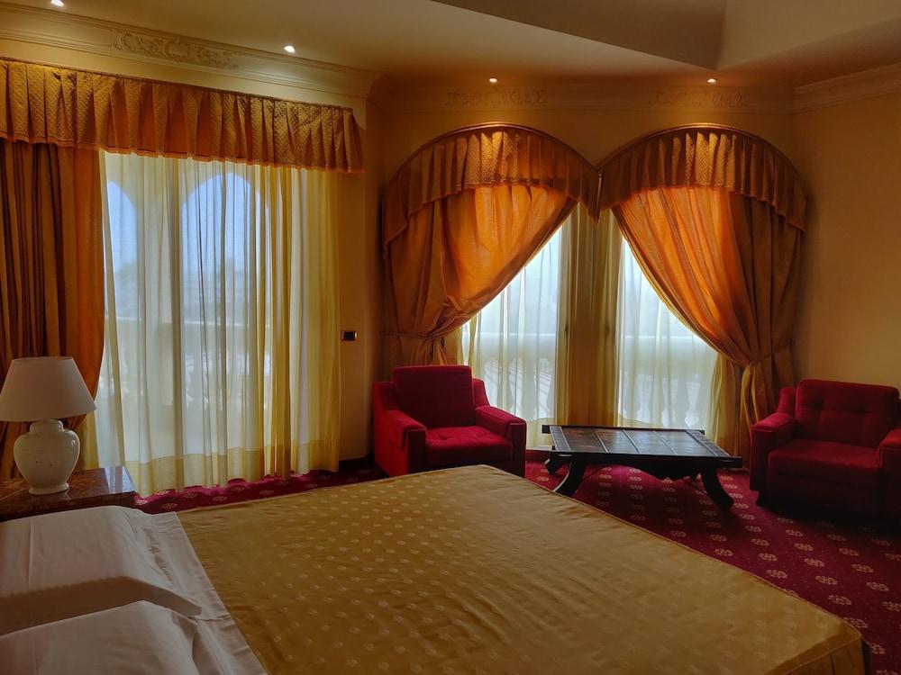 Parco Dei Principi Hotel Рочела Йоника Екстериор снимка