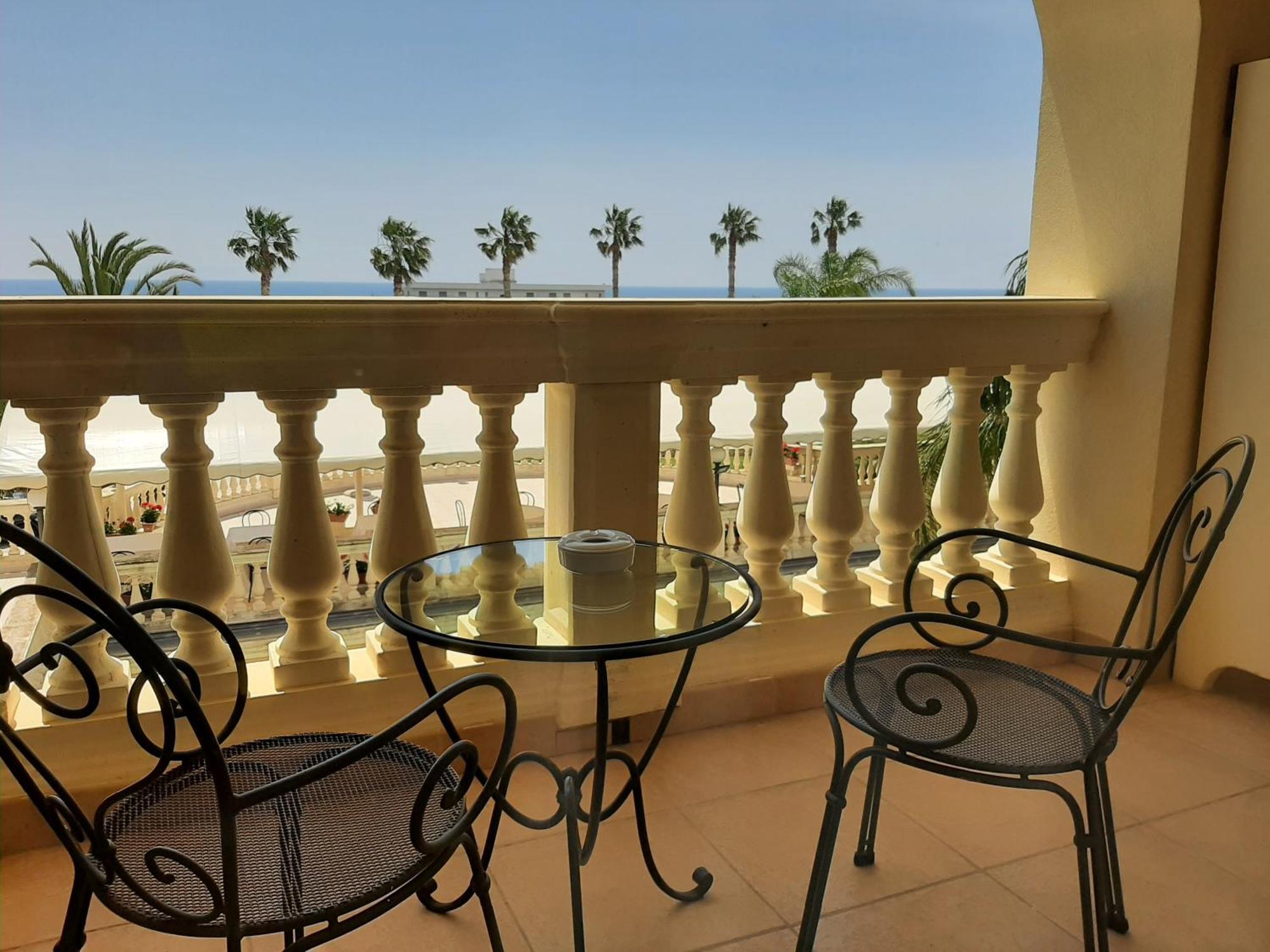 Parco Dei Principi Hotel Рочела Йоника Екстериор снимка