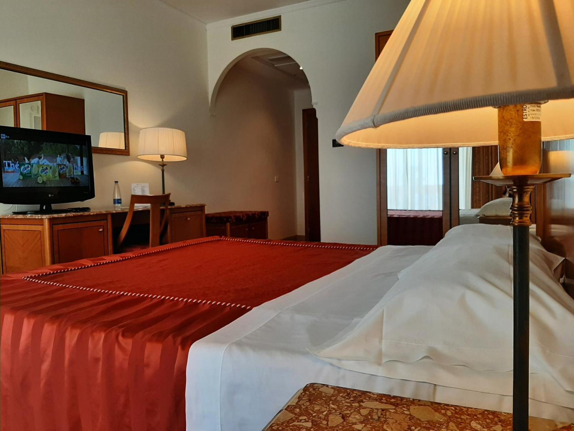 Parco Dei Principi Hotel Рочела Йоника Екстериор снимка