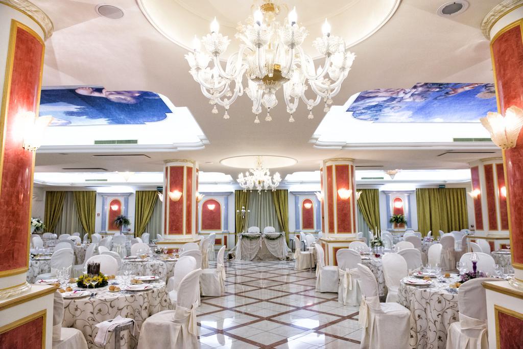 Parco Dei Principi Hotel Рочела Йоника Екстериор снимка