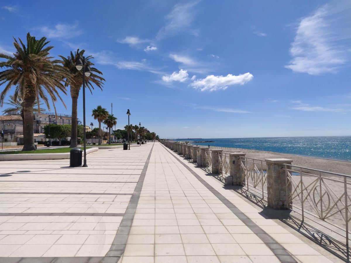 Parco Dei Principi Hotel Рочела Йоника Екстериор снимка